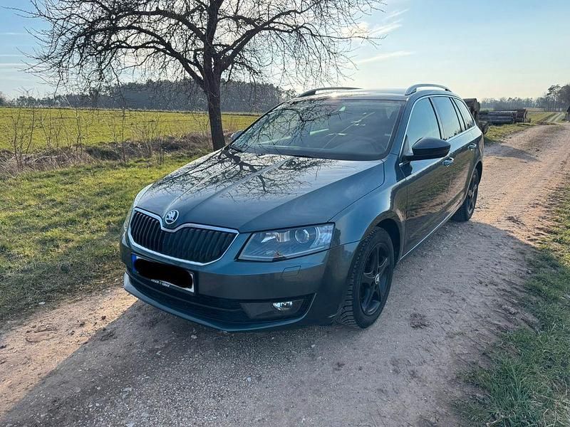Gebraucht Skoda Octavia Style 150 PS (110 kW) 2016 Grau Kleinwagen