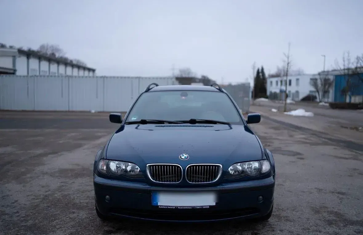 Gebraucht BMW 318 Basis 116 PS (85 kW) 2005 Blau Kombi