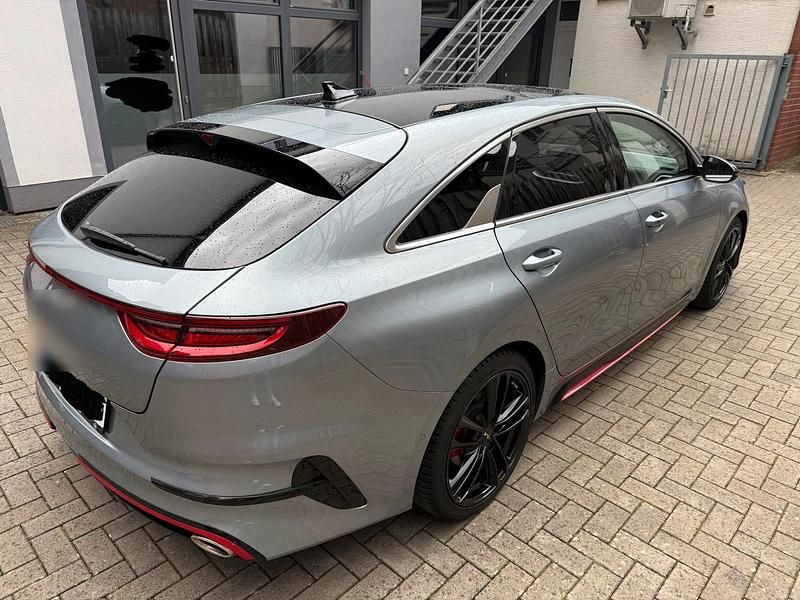 Gebraucht Kia ProCeed GT GT 204 PS (150 kW) 2023 Grau Kleinwagen