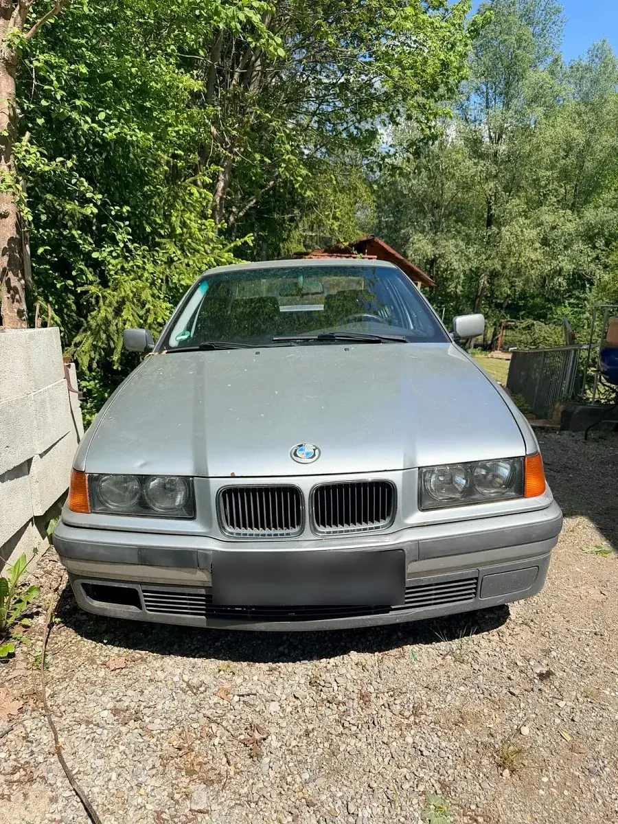 Brugt BMW 320 150 HK (110 kW) 1996 Sølv Sedan