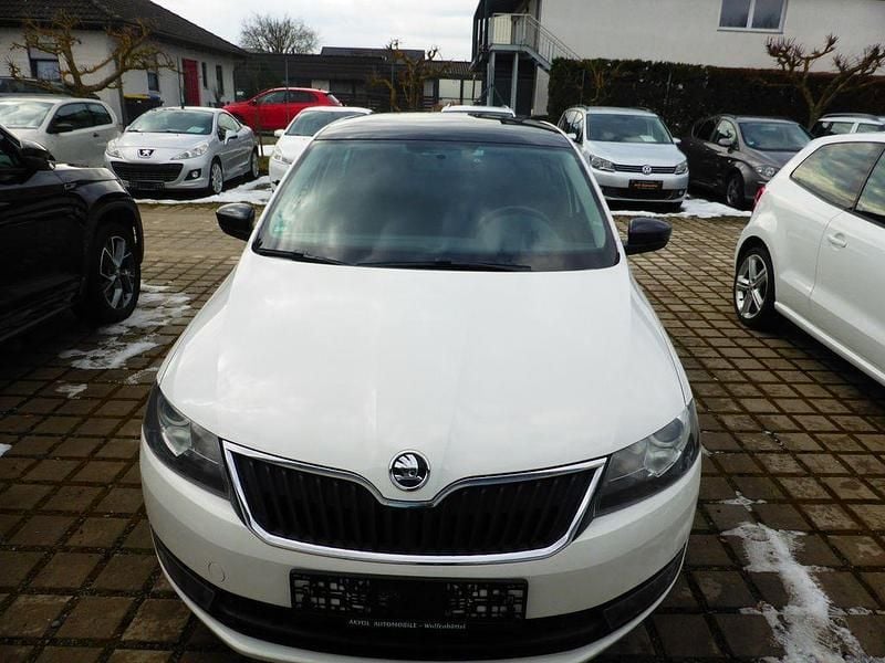 Gebraucht Skoda Rapid Style 86 PS (63 kW) 2015 Weiß Kleinwagen