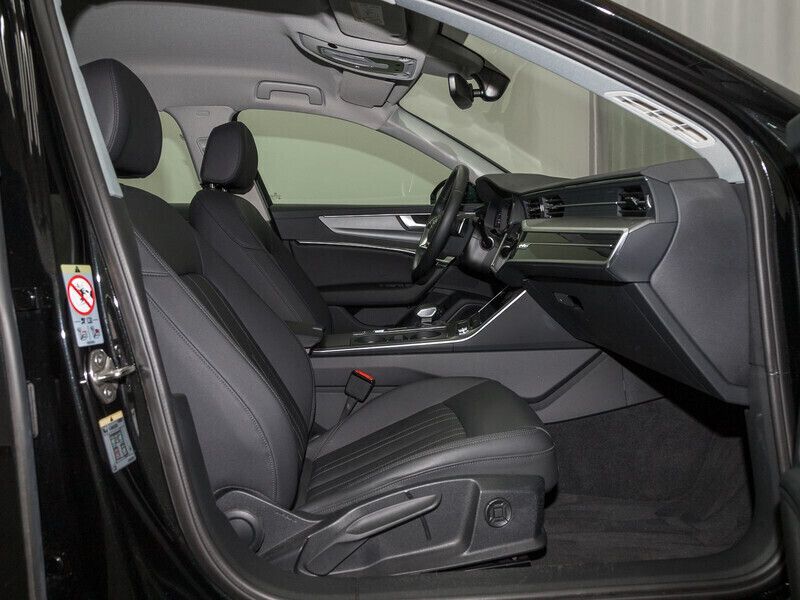 Gebraucht Audi A6 Ambiente 299 PS (219 kW) 2022 Schwarz Limousine