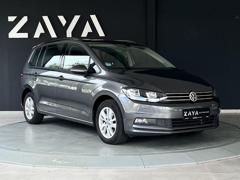 Indiumgrau Gebraucht 2020 VW Touran R Van / Kleinbus | 20.950 € (Superpreis) - Bild 1/4