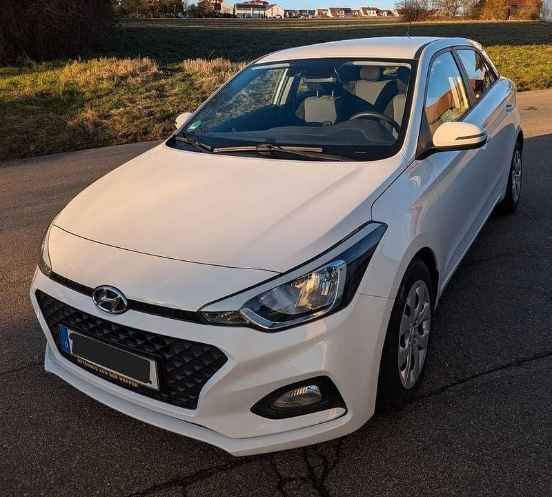 Gebraucht Hyundai i20 Active 84 PS (61 kW) 2019 Weiß Kleinwagen