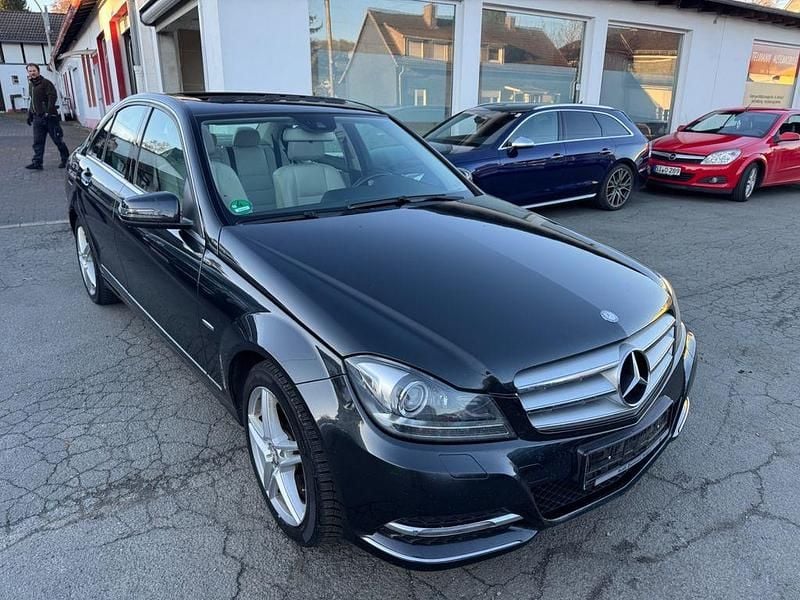 Gebraucht Mercedes C300 231 PS (169 kW) 2011 Schwarz Limousine
