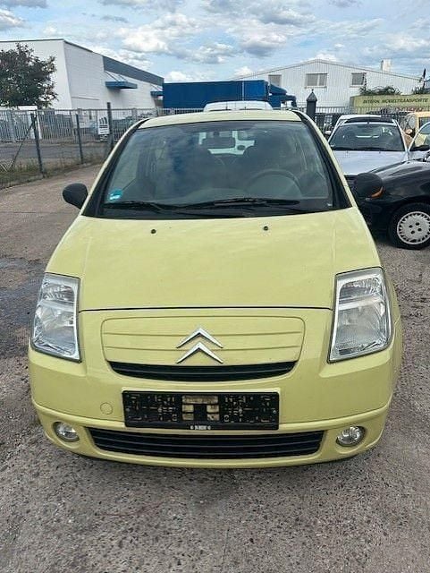 Gelb Gebraucht 2006 Citroën C2 Comfort Kleinwagen | 1.490 € (Fairer Preis) - Bild 1/4