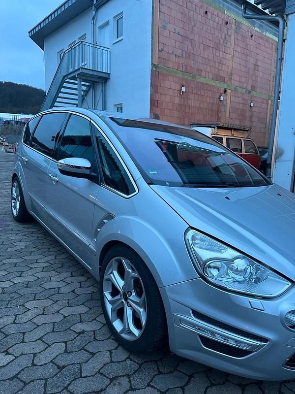 Gebraucht Ford S-MAX S 185 PS (136 kW) 2013 Silber Van / Kleinbus