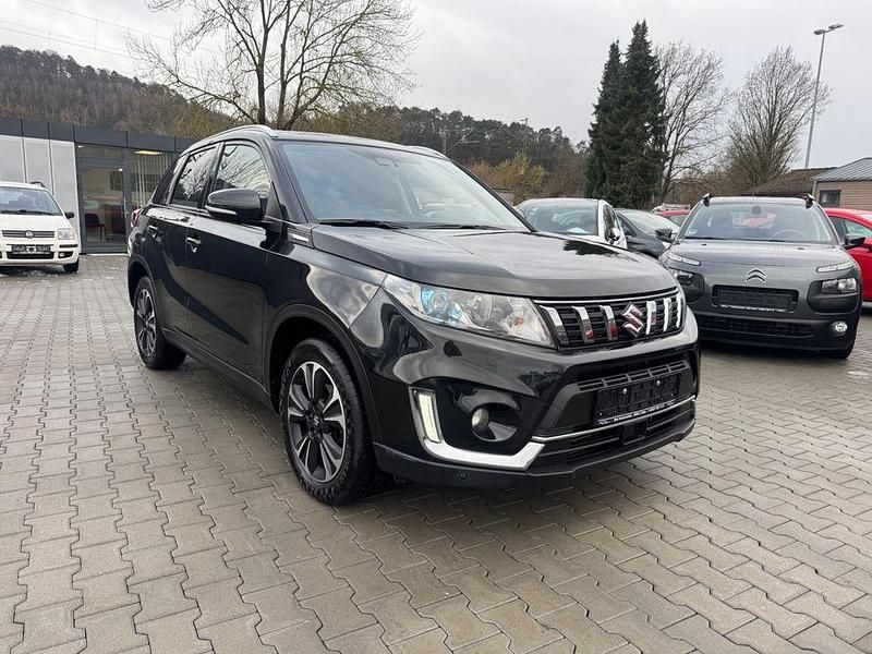 Gebraucht Suzuki Vitara Comfort+ 140 PS (102 kW) 2020 Schwarz metallic SUV