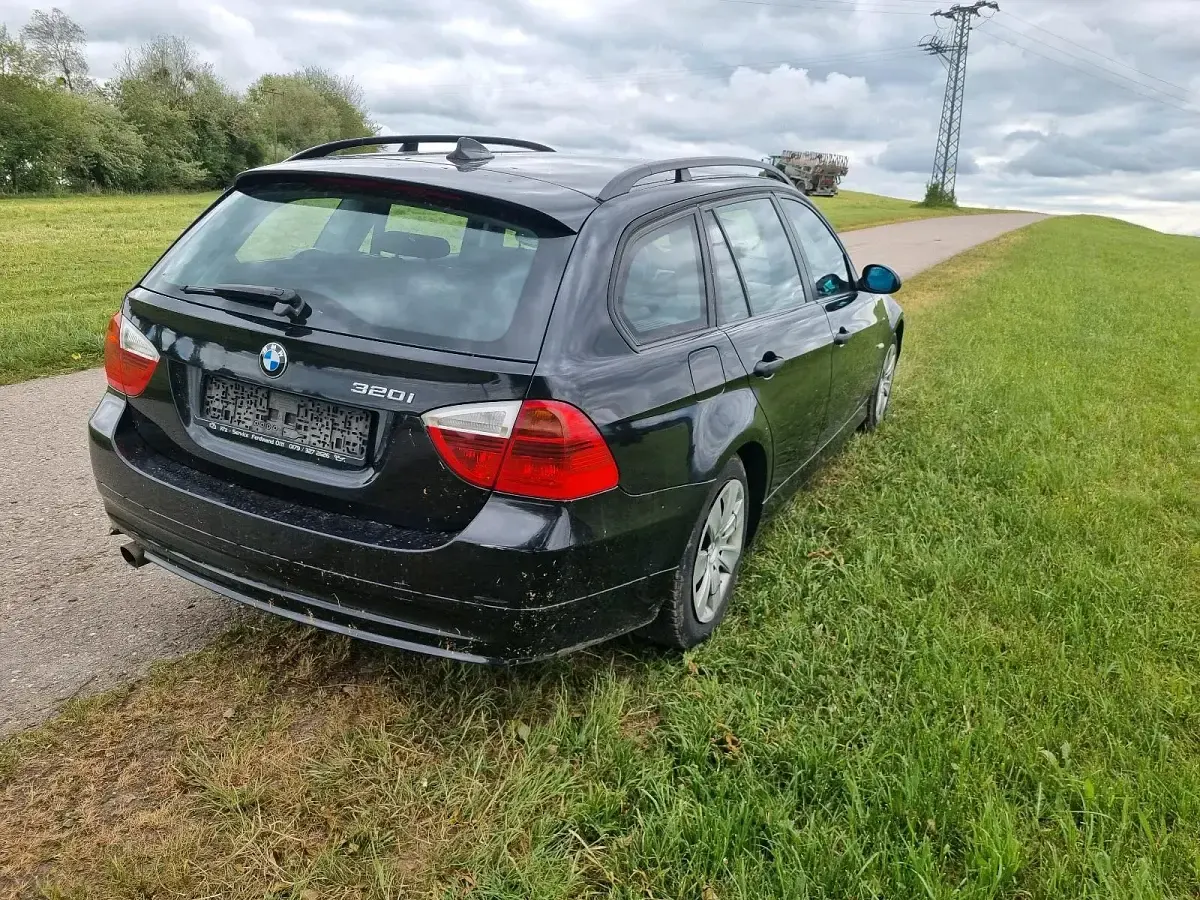 Gebraucht BMW 320 150 PS (110 kW) 2006 Kombi