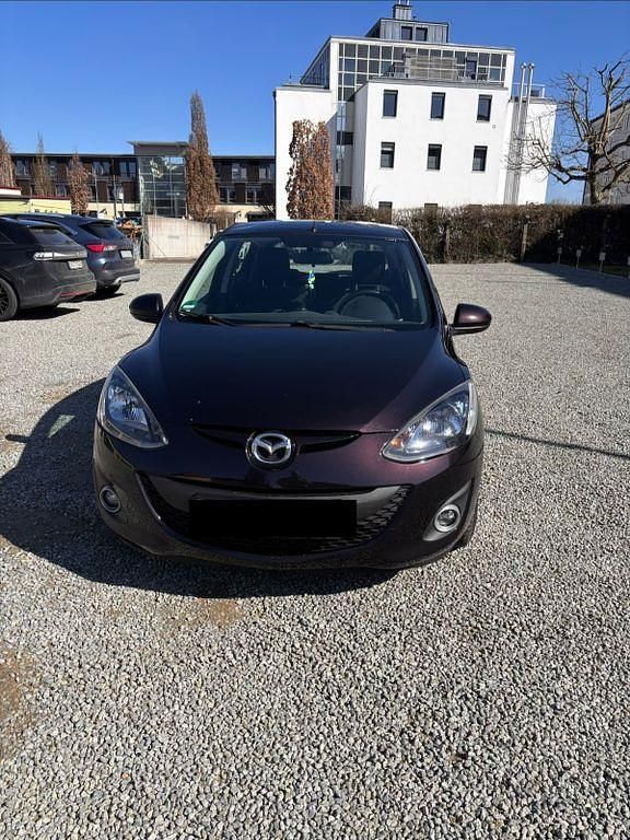 Second-hand Mazda 2 75 CP (55 kW) 2011 Negru Hatchback