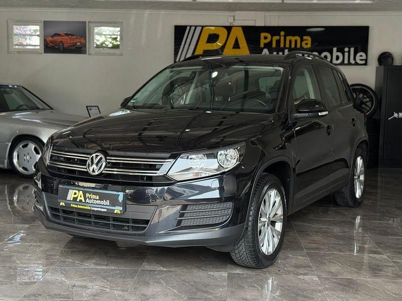 Second-hand VW Tiguan Trendline 122 CP (89 kW) 2012 Negru SUV