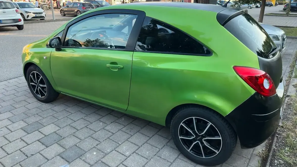 Gebraucht Opel Corsa Sport 88 PS (64 kW) 2014 Grün Kleinwagen