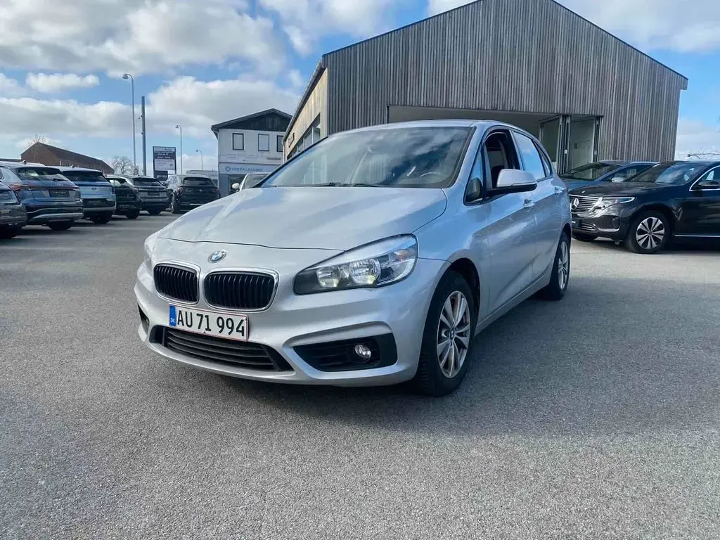 Gebraucht BMW 218 Active Tourer 150 PS (110 kW) 2015 Silber Van / Kleinbus