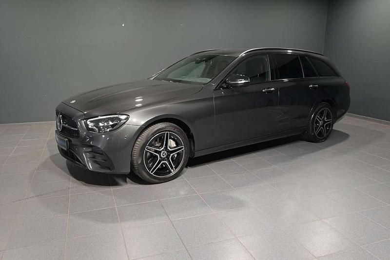 Grau metalliclack graphitgrau Gebraucht 2022 Mercedes E300 AMG Kombi | 37.900 € (Guter Preis) - Bild 1/3