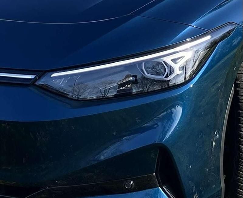 Gebraucht VW ID.7 Pro 210 kW (286 PS) 2025 Blau Kleinwagen