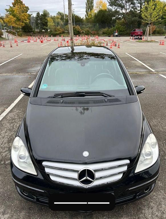 Schwarz Gebraucht 2007 Mercedes B200 Van / Kleinbus | 4.000 € (Fairer Preis) - Bild 1/4