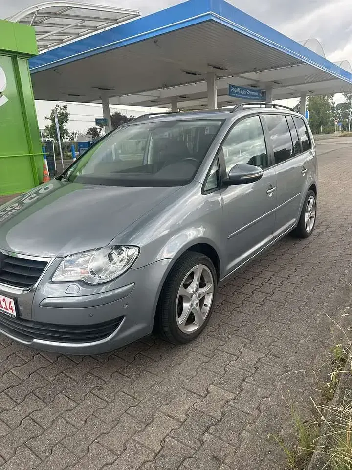 Gebraucht VW Touran Trendline 140 PS (102 kW) 2009 Mountain grey metallic Van / Kleinbus