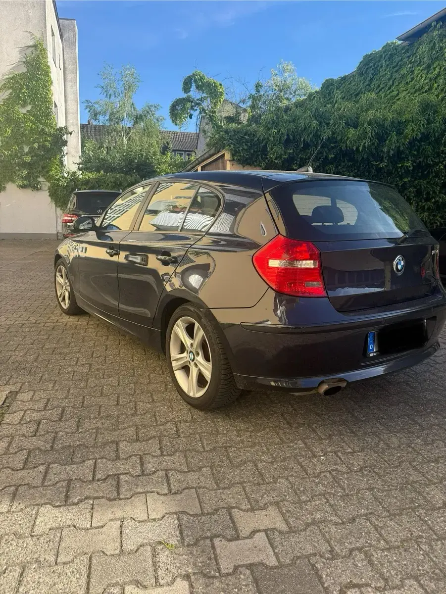 Gebraucht BMW 116 122 PS (89 kW) 2009 Blau Kleinwagen