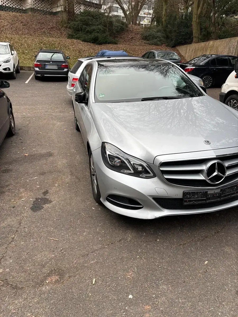 Gebraucht Mercedes E200 136 PS (100 kW) 2015 Silber Limousine