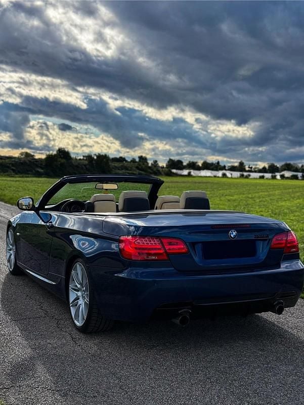 Blau Gebraucht 2010 BMW 335 Cabriolet M Sport Cabrio | 16.999 € (Guter Preis) - Bild 1/4