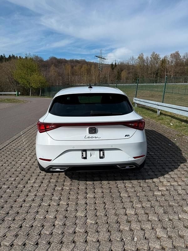Gebraucht Seat Leon FR 158 PS (116 kW) 2020 Weiß Limousine