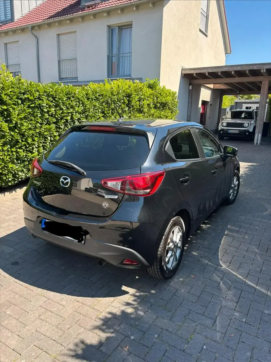 Gebraucht Mazda 2 Nakama 90 PS (66 kW) 2016 Schwarz Kleinwagen