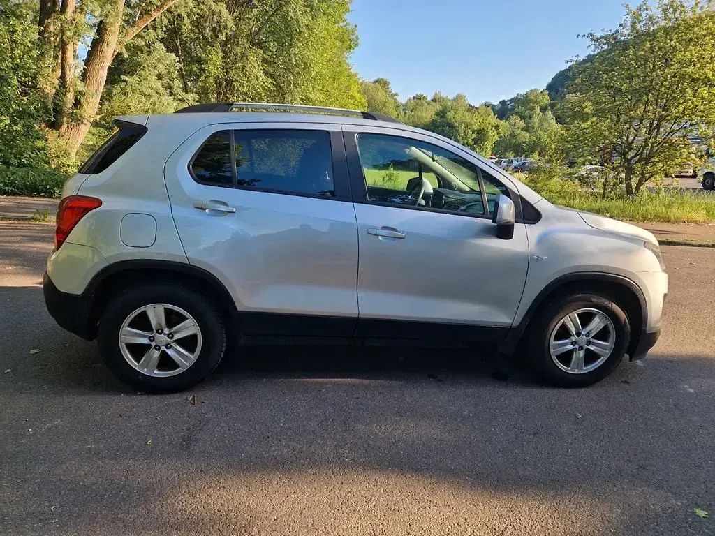 Gebraucht Chevrolet Trax LS 131 PS (96 kW) 2014 Silber SUV