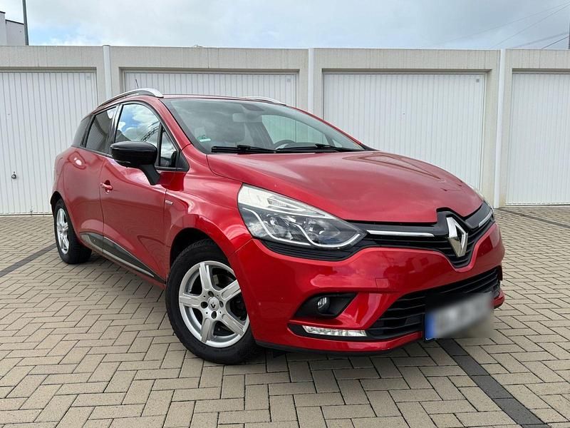 Rot Gebraucht 2017 Renault Clio IV LIMITED Kleinwagen | 7.499 € (Fairer Preis) - Bild 1/4