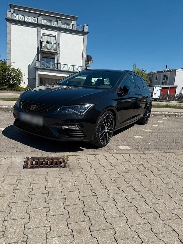 Schwarz Gebraucht 2018 Cupra Leon Kombi | 24.190 € (Fairer Preis) - Bild 1/4