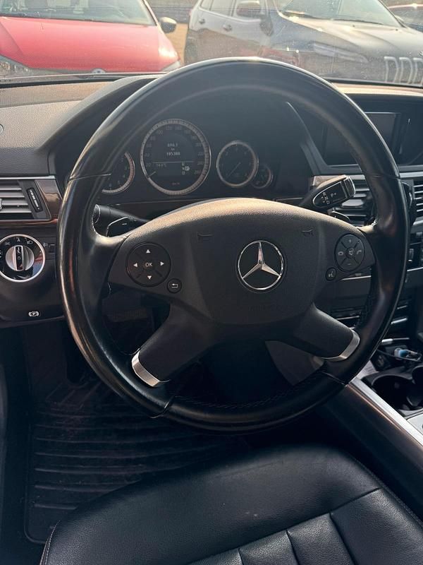 Gebraucht Mercedes E350 265 PS (194 kW) 2010 Schwarz Limousine