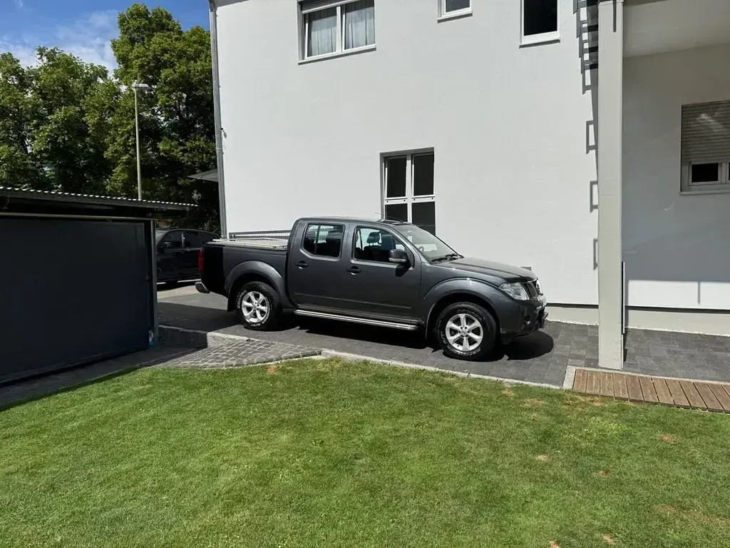 Gebraucht Nissan Navara 190 PS (139 kW) 2011 Pickup