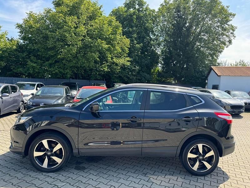 Gebraucht Nissan Qashqai N-Connecta 131 PS (96 kW) 2017 Schwarz SUV
