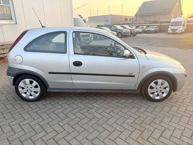 Gebraucht Opel Corsa Sport 75 PS (55 kW) 2002 Silber Kleinwagen