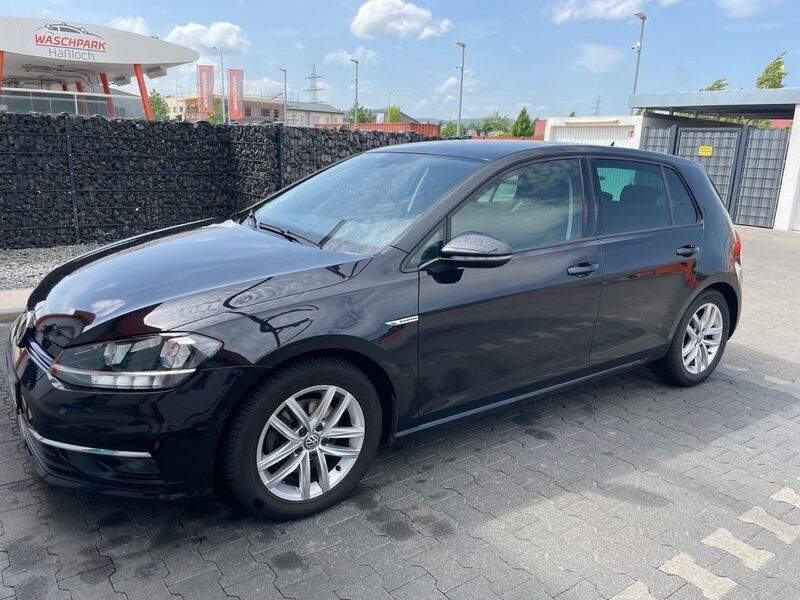 Schwarz Gebraucht 2019 VW Golf VII Comfortline Limousine | 14.500 € (Guter Preis) - Bild 1/4