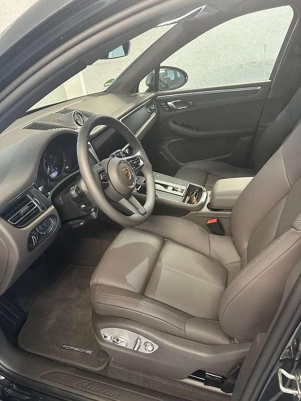 Gebraucht Porsche Macan 265 PS (194 kW) 2023 Grau SUV