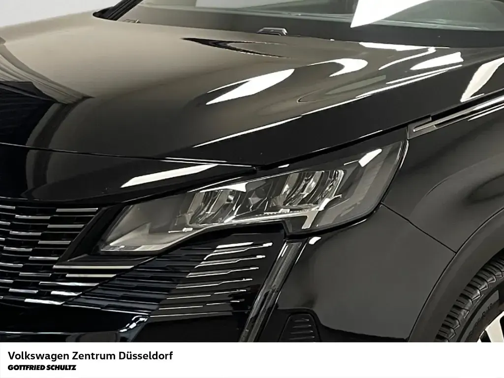 Gebraucht Peugeot 5008 Allure 131 PS (96 kW) 2023 Schwarz SUV