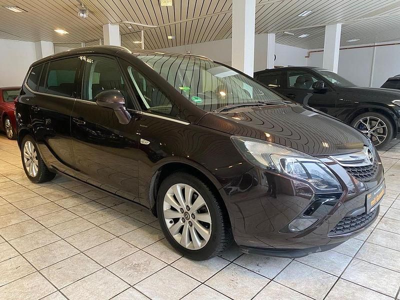 Gebraucht Opel Zafira Tourer Edition 136 PS (100 kW) 2016 Braun Van / Kleinbus