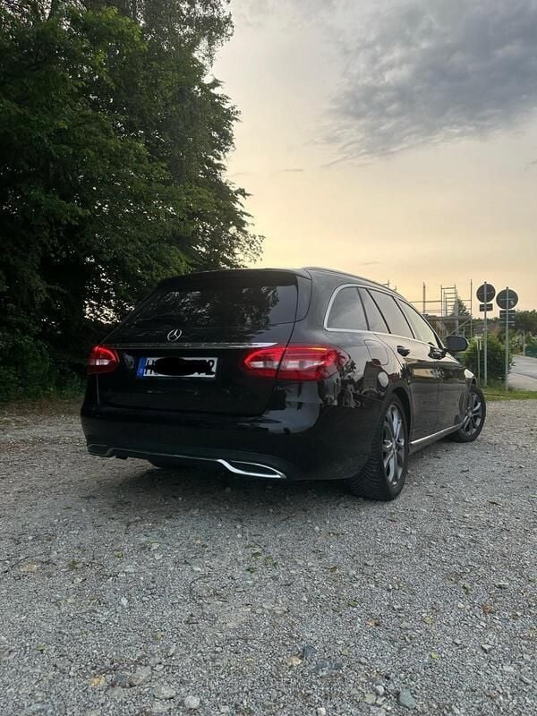 Schwarz Gebraucht 2015 Mercedes C180 Kombi | 13.250 € (Fairer Preis) - Bild 1/4
