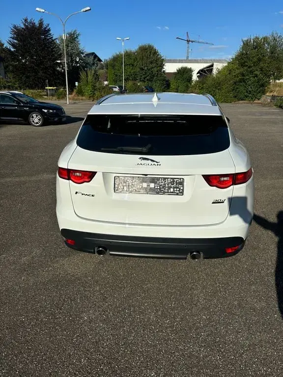 Gebraucht Jaguar F-Pace Prestige 300 PS (220 kW) 2017 Weiß SUV