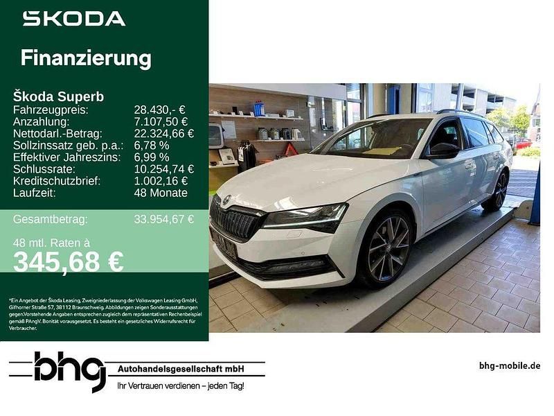 Weiß Gebraucht 2022 Skoda Superb SportLine Limousine | 28.430 € (Fairer Preis) - Bild 1/4