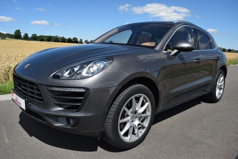 Grau Gebraucht 2014 Porsche Macan S SUV | 30.790 € (Fairer Preis) - Bild 1/4