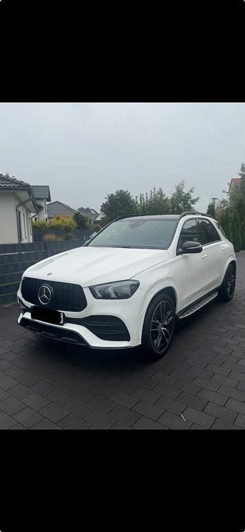 Weiß Gebraucht 2020 Mercedes GLE400 AMG line SUV | 62.990 € (Etwas zu teuer) - Bild 1/4