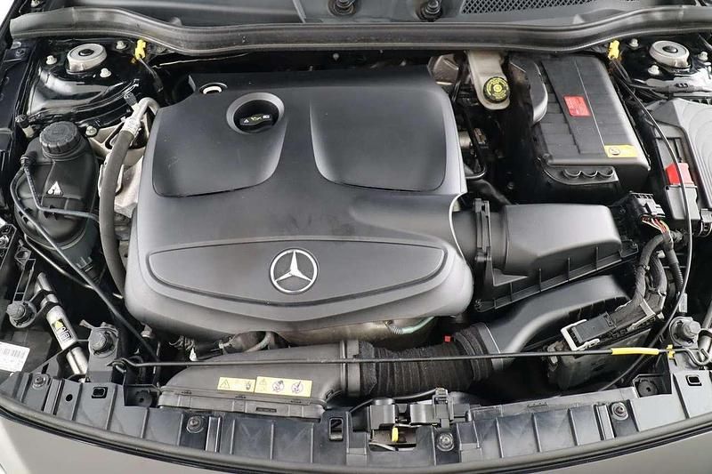 Gebraucht Mercedes GLA200 Style 156 PS (114 kW) 2015 Schwarz SUV
