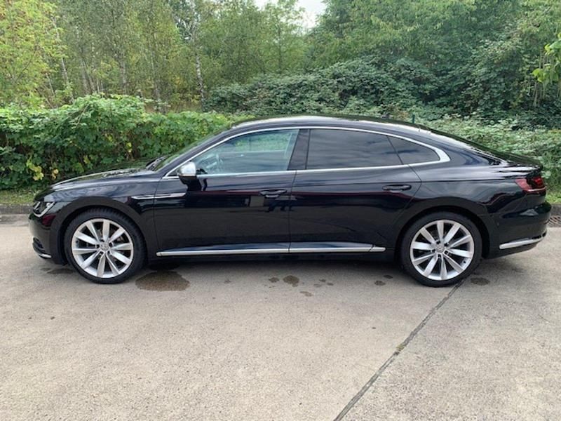 Schwarz Gebraucht 2018 VW Arteon Elegance Coupé | 19.900 € (Fairer Preis) - Bild 1/4