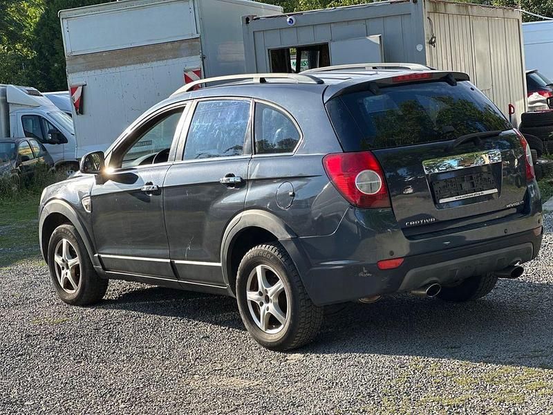 Gebraucht Chevrolet Captiva LT 150 PS (110 kW) 2008 Grau SUV