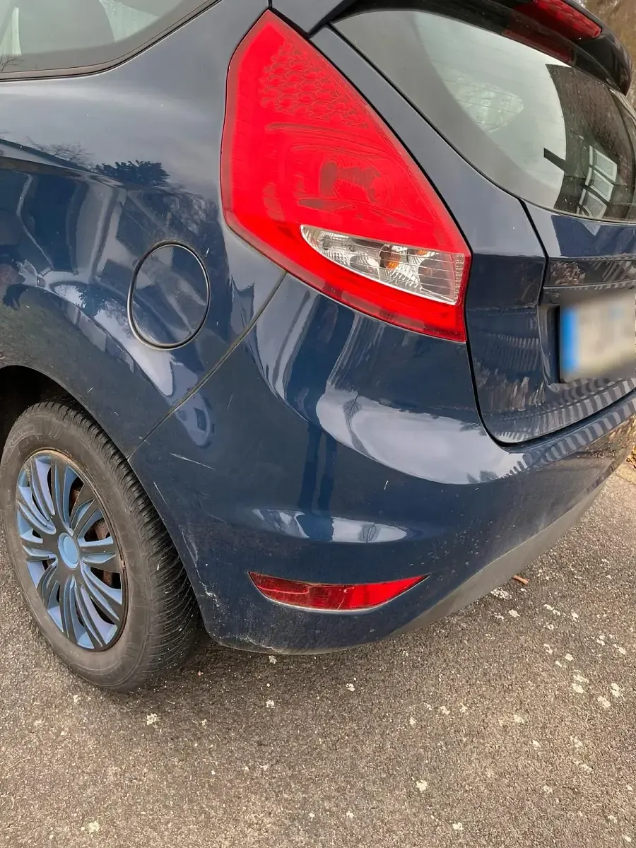 Gebraucht Ford Fiesta 60 PS (44 kW) 2010 Blau Kleinwagen