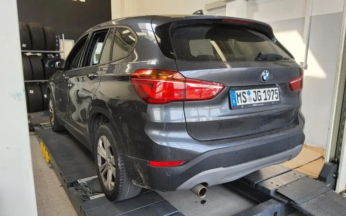 Gebraucht BMW X1 Advantage 140 PS (102 kW) 2019 Schwarz SUV