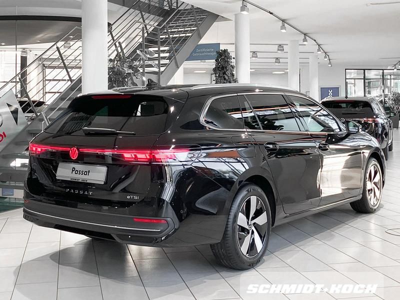 Neu VW Passat Business 150 PS (110 kW) 2026 Grenadillschwarz (schwarz) Kombi