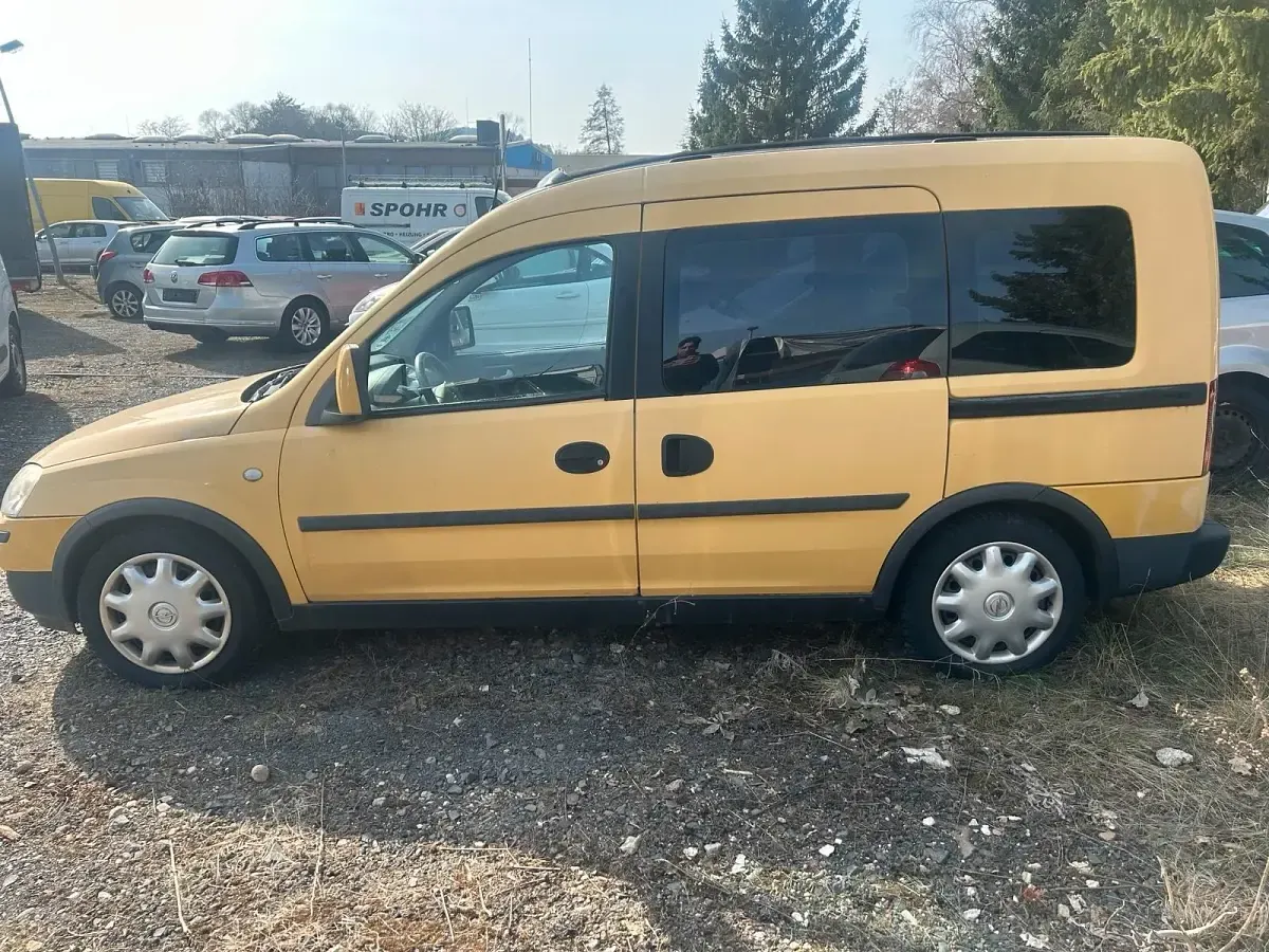 Gebraucht Opel Combo 90 PS (66 kW) 2005 Gelb Van / Kleinbus