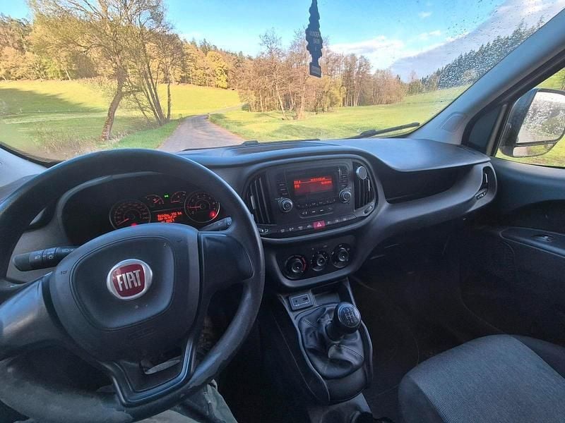 Gebraucht Fiat Doblò 2018 Weiß Van / Kleinbus